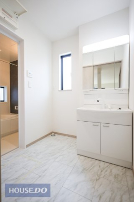 ʑEʏ 傫Ȑʃ{EƃnhV[ŁACɓȂĂʑŎyɐOʋ̗ɂ͎[Xy[X܂B