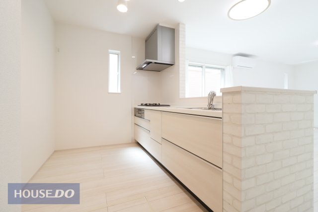 Lb` Lb`FƑ̏Ί炪܂闝z̃Lb`ƎƊyKȃLb`Xy[Xł