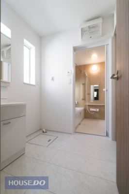  ʒEߏ͂ƂXy[XŎg₷łB