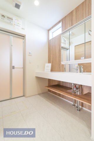 ʑEʏ ƗʑFɕۂĂ@\ӂʑ䁙GRƂȂ₷ʃXy[Xɂ͎[͂K{łI