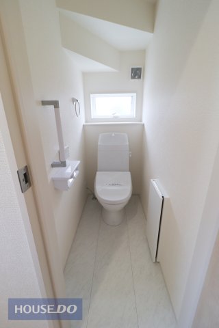 �g�C�� �y�g�C���z�������g�[�֍��t���B�Q�ӏ�����̂ŁA�Z�������ł����S��ق��ƈꑧ����v���C�x�[�g��Ԃ͍L�߂̐݌v�ƂȂ��Ă���܂��B