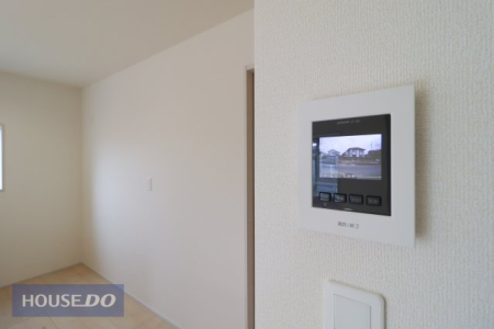  �yTV�C���^�[�z���z�J���[TV�C���^�[�z���B�^��@�\�t���ŁA�h�Ə�͂������A���͂����Ȃǂ̔c���ɂ��֗��B