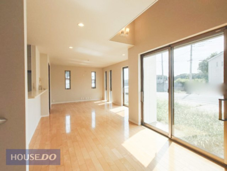  _CjOFJE^[Lb`ŉƑƂȂyԁ邢z˂ރ_CjÔ͎f܂ˁ