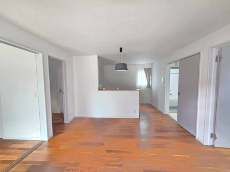  y_CjOzƑł낰_CjOłBΖʎLb`łH̏Ȃ炲ƑƂ̉by߂܂B