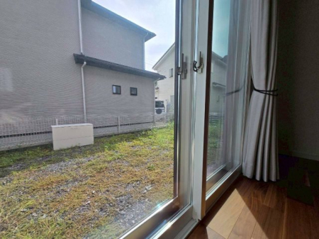 ̑ y̑ݔzfMEhʂ߂Ă2dB