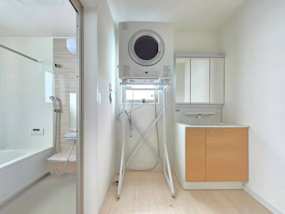 ʑEʏ yOʉϑzOʋgpɂȂĂ̂ŐgȂ݂₷łB̗͎[ƂȂĂʑ܂XbL܂BV[Ă₨|ɕ֗łB