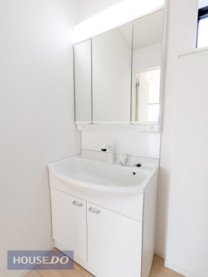 ʑEʏ yʉϑz傫Ȑʃ{EƃnhV[ŁACɓȂĂʑŎyɐOʋ̗ɂ͎[Xy[X܂B