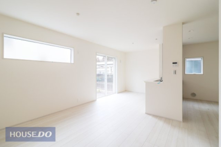 ���r���O �y���r���O�z��؂ȉƑ��Ɖ߂����ꏊ������A�K������ލL������������m�ہ��������̂�������ŁA�C���e���A�̃R�[�f�B�l�[�g���y�����Ȃ�܂��ˁI