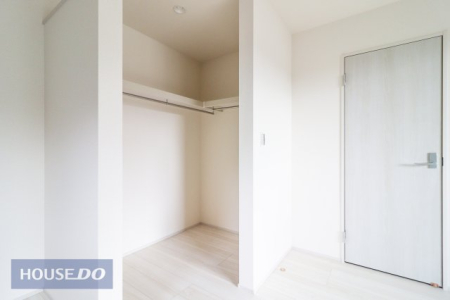 ���[ �y���[�z����������[�����Ă���܂��I�e�����ɂ���������[�����Ă���̂ŁA�ו��������Ă����S�ł��ˁI���������L���g�����߂ɂ����[�X�y�[�X�͕K�v�ł��B