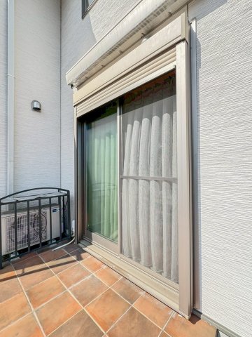  hƖʂłȂAfMhʂ҂łVb^[tI