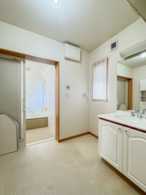  ʒEߏ͂ƂXy[XŎg₷łB