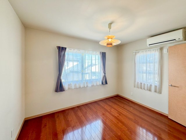 ̑ zʕSn悢moAt[dlŒiCɂɐł܂B