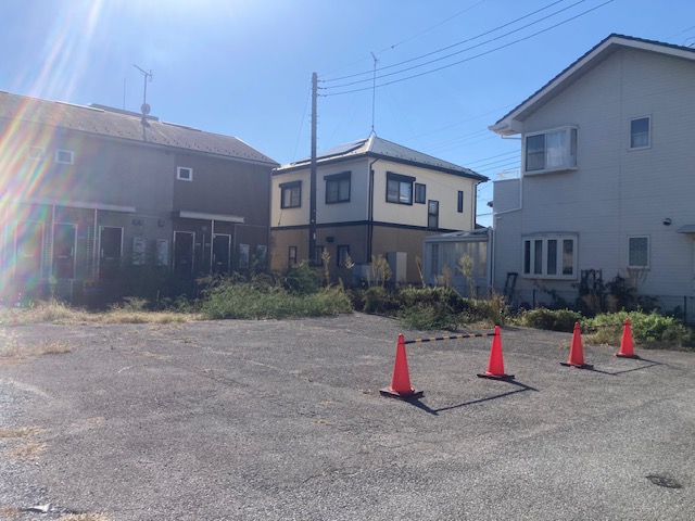 nynʐ^ DȃnEX[J[ŌĂ܂B