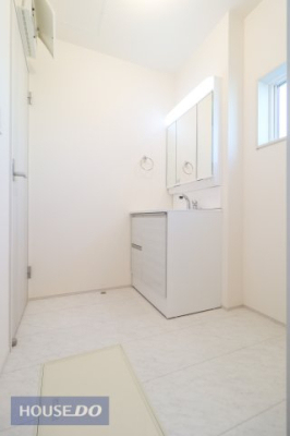  �y�E�ߏ��z���n�����ʐ^�B���ʒE�ߏ��͂������Ƃ����X�y�[�X�Ŏg���₷���ł��B