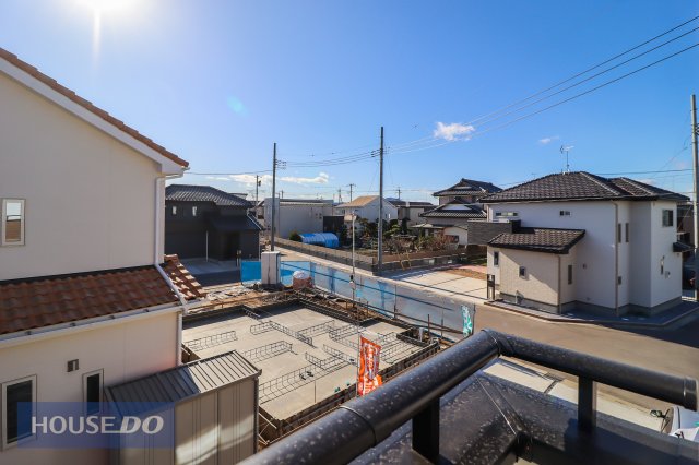 ���̑� �y��������̒��]�z�o���R�j�[����̌i�F�B�\���ȊԊu���m�ۂ���Ă���܂��B