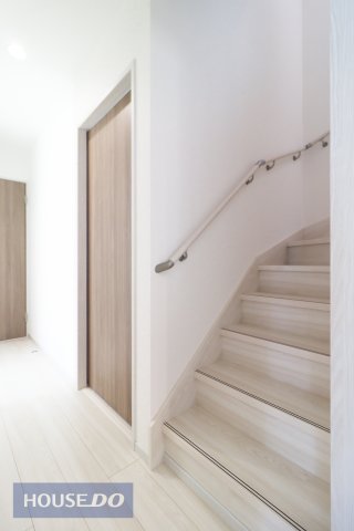 ���̑����� �y�����z�K�i�͎肷�������D�w���񂩂炨�q�l�⍂��҂����S�ł��B�܂��A�̂ڂ�₷���悤�Ɉ�i�̉��s�����L���݌v����Ă���܂��B