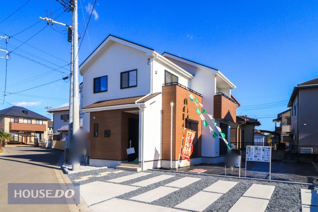 ���n�O�ώʐ^ �y�O�ρz�X���݂ɒ��a���闎���������F���̊O�ρ��ϋv���⃁���e�i���X���ɗD�ꂽ�O�Ǎނ̓Z���t�N���[�j���O�d�l�B