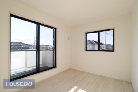 �Q�� �y�Q���z���邢�̌��̓����Q���͑傫���x�b�g���]�T�������ē���L���B