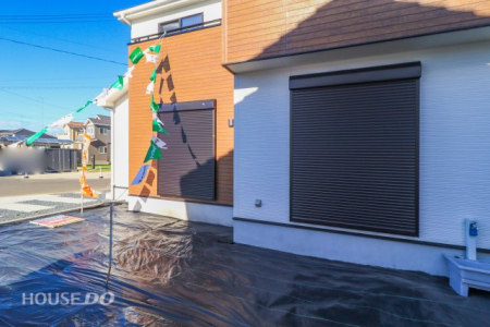  �y�h�Ɛݔ��z�h�Ɩʂ����łȂ��A�f�M��h�����ʂ����҂ł���V���b�^�[�t�I