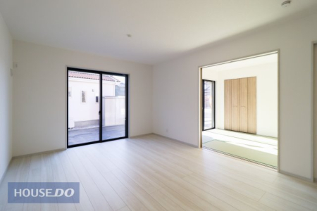 ���r���O �y���r���O�z��؂ȉƑ��Ɖ߂����ꏊ������A�K������ލL������������m�ہ��������̂�������ŁA�C���e���A�̃R�[�f�B�l�[�g���y�����Ȃ�܂��ˁI