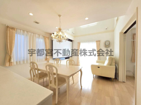 ���r���O -