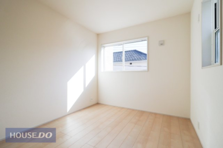 �Q�� �y�Q���z���邢�̌��̓����Q���͑傫���x�b�g���]�T�������ē���L���B