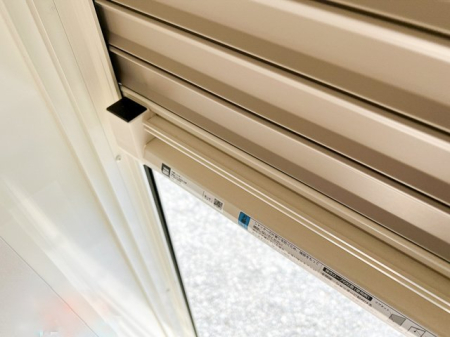 ���̑� �V���b�^�[�i�ʐ^�͓��d�l�ʐ^�j