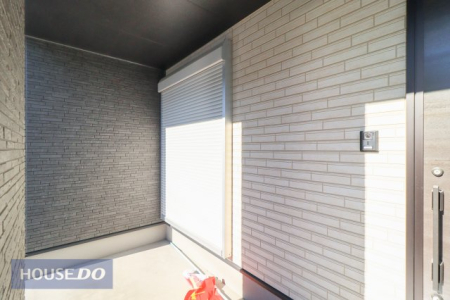  �y�h�Ɛݔ��z�h�Ɩʂ����łȂ��A�f�M��h�����ʂ����҂ł���V���b�^�[�t�I