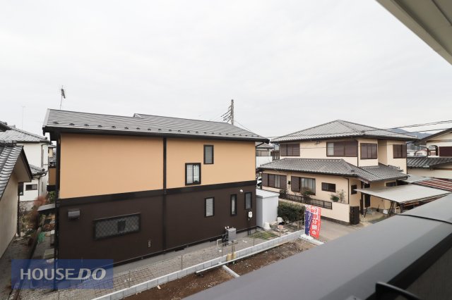 ���̑� �y��������̒��]�z�o���R�j�[����̌i�F�B�\���ȊԊu���m�ۂ���Ă���܂��B