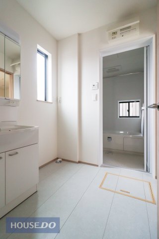  �y�����h���[�X�y�[�X�z�Ǝ������Ȃǎg�����肪�悭�A�����󂪂��₷���ł��ˁB