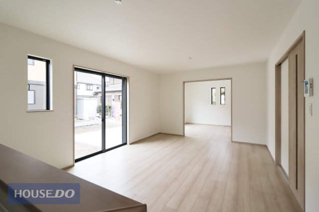 ���r���O �y���r���O�z��؂ȉƑ��Ɖ߂����ꏊ������A�K������ލL������������m�ہ���������̗ǂ����r���O�́A�d�C��̐ߖ�A���󕨂̊����A�J�r�̗}���A���N���i�ȂǁA�����̃����b�g������܂��I