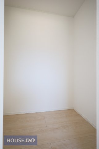 ���[ �y���[�z����������[�����Ă���܂��I�e�����ɂ���������[�����Ă���̂ŁA�ו��������Ă����S�ł��ˁI���������L���g�����߂ɂ����[�X�y�[�X�͕K�v�ł��B