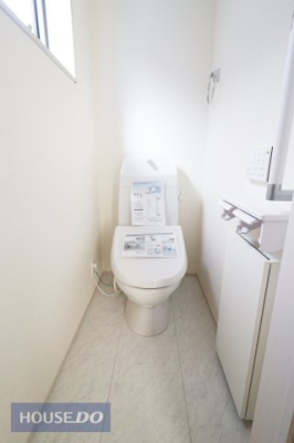 �g�C�� �y�g�C���z�������g�[�֍��t���B�Q�ӏ�����̂ŁA�Z�������ł����S��ق��ƈꑧ����v���C�x�[�g��Ԃ͍L�߂̐݌v�ƂȂ��Ă���܂��B