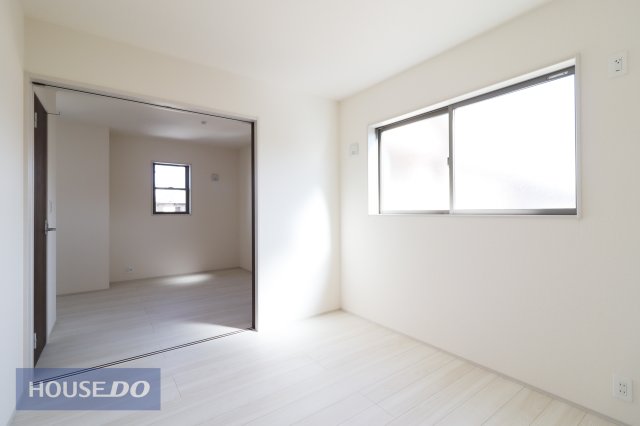 �q������ �y�q�������z���q�l�̐���������邨��������[�����Ă���܂��B