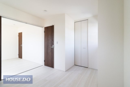 �Q�� �y�Q���z���邢�̌��̓����Q���͑傫���x�b�g���]�T�������ē���L���B