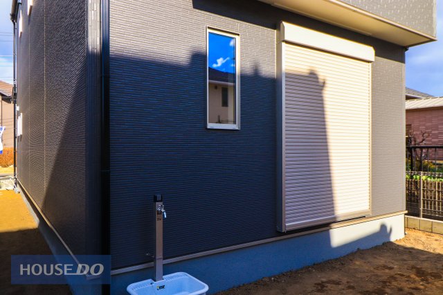  �y�h�Ɛݔ��z�h�Ɩʂ����łȂ��A�f�M��h�����ʂ����҂ł���V���b�^�[�t�I