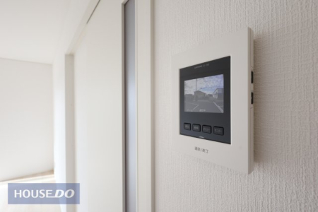  �yTV�C���^�[�z���z�J���[TV�C���^�[�z���B�^��@�\�t���ŁA�h�Ə�͂������A���͂����Ȃǂ̔c���ɂ��֗��B