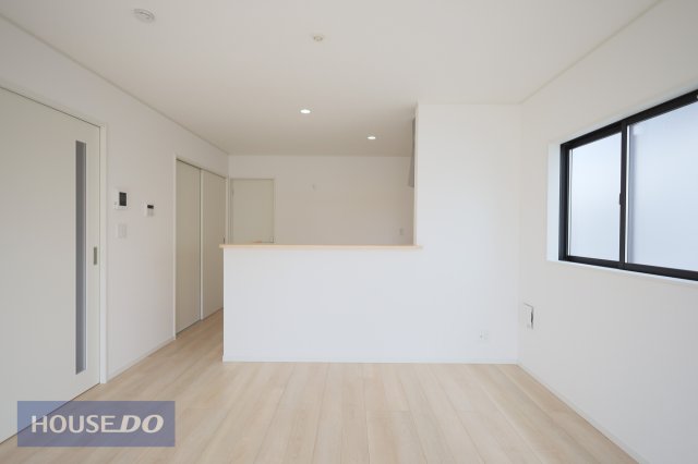  �y�_�C�j���O�z�Ƒ��ł��낰��_�C�j���O�ł��B�J�E���^�[�L�b�`���ŉƑ��ƂȂ���y�������ԁ����邢�z�˂����������ރ_�C�j���O�͎����̂��������f���܂��ˁ�