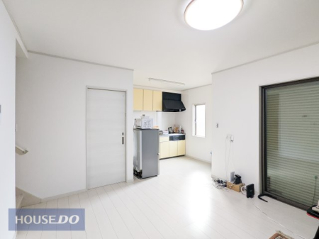 ���r���O -