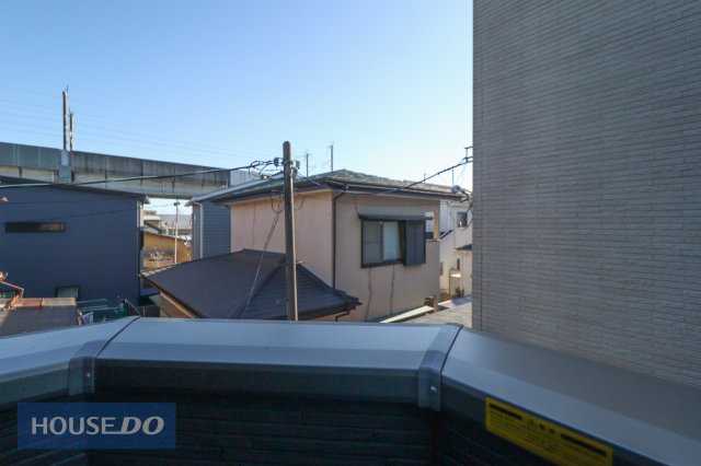 ���̑� �o���R�j�[����̌i�F�B�\���ȊԊu���m�ۂ���Ă���܂��B