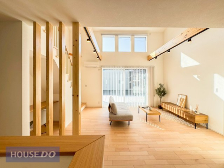  �J���[�̘^��@�\�t���ŁA�s�ݎ��̗��K�҂��m�F�\�B�h�Ə�͂������A���͂����Ȃǂ̔c���ɂ��֗��I