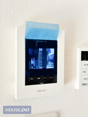  ���h�Ɩʂ����S��TV���j�^�[�t���C���^�[�z�������q�̊����������m�F�ł���A�h�Ɛ��ɗD�ꂽTV���j�^�[�t���C���^�[�z���������B�^��@�\�����ڂ���Ă���A�O�o���̗��q���ォ��`�F�b�N�\�ł��B