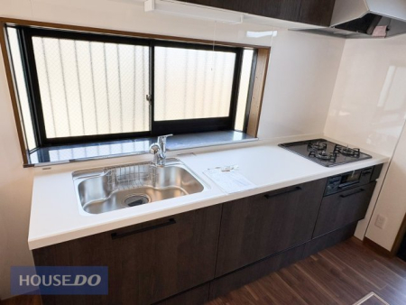 ���̑����� �����R�����������ޖ��邢�L�b�`���􃏃C�h�ȑ�����z�����~�蒍���A�茳�����邭��Ƃ��₷���L�b�`���ł��B�p���ڂ̂Ȃ��t���b�g�ȓV�́A�@���|�������₷�����������L�[�v�\�B