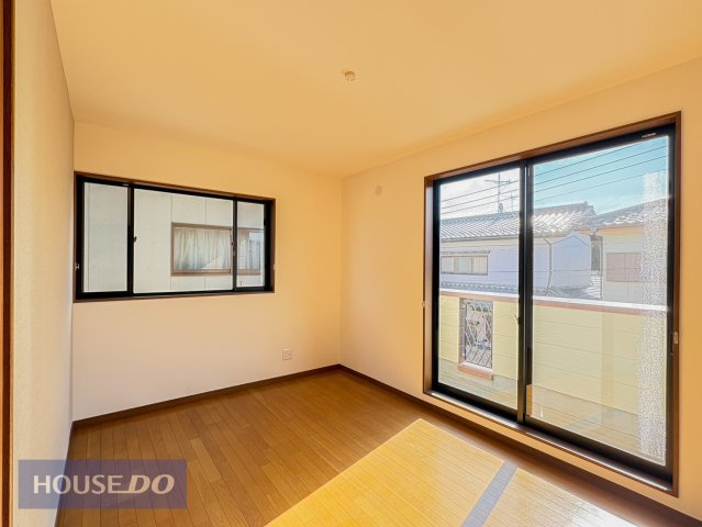 ���̑����� ��2�ʍ̌��Ŗ��邭�J���I�ȃv���C�x�[�g��ԁ�2�ʂɑ������邽�ߗz������E�ʕ����ɗǍD�ŁA���������邭���K�ɉ߂����܂��B