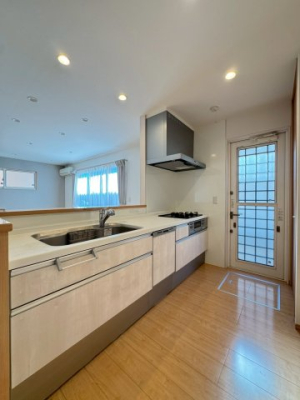 �L�b�`�� �y�L�b�`���z�H���t���B���|�������N���N�ȃV�X�e���L�b�`���B�򐅋@�\�����p�\�B�Ƒ��̉�b���e�ރJ�E���^�[�L�b�`���͏����Ȃ��q�l�����Ă����S���Ē������o���܂��I