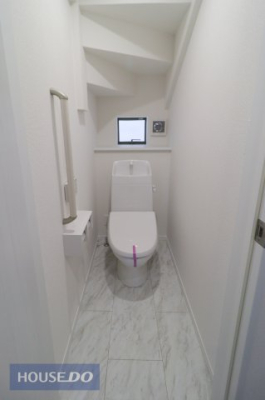 �g�C�� �y�g�C���z�������g�[�֍��t���B�Q�ӏ�����̂ŁA�Z�������ł����S��ق��ƈꑧ����v���C�x�[�g��Ԃ͍L�߂̐݌v�ƂȂ��Ă���܂��B