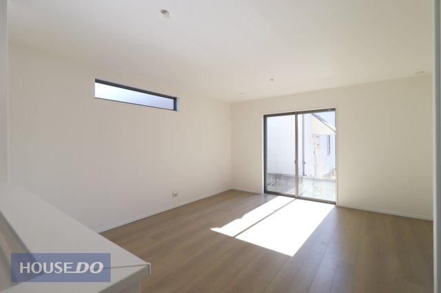 ���r���O �y���r���O�z��؂ȉƑ��Ɖ߂����ꏊ������A�K������ލL������������m�ہ��������̂�������ŁA�C���e���A�̃R�[�f�B�l�[�g���y�����Ȃ�܂��ˁI