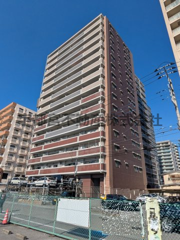 ���n�O�ώʐ^ LRT�w�������O�w�܂œk��1���̃I�[���d���}���V�����B�F�s�{�w�ɂ���k���P�R��