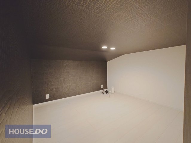 ���̑� �Q�K�����ɏオ��ƍL����Ԃ��o��A���[�ɂ��s�b�^���ȃT�C�Y���@�閧��n�̂悤�Ȋ��o�ł��q�l�����g�����������܂��B