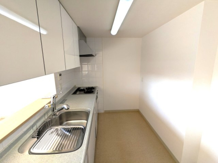 �L�b�`�� �݌˒I�̈ʒu���Ⴍ�Ďg���₷���L�b�`��